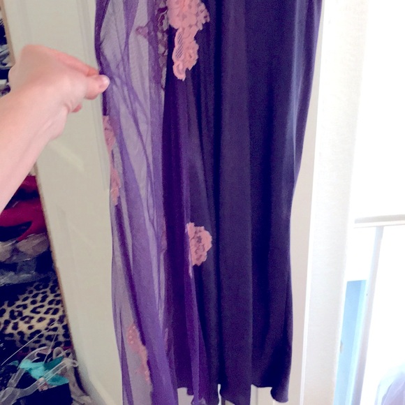 Long silk purple and mauve negligee - Half see-through on sides … - Picture 9 of 17